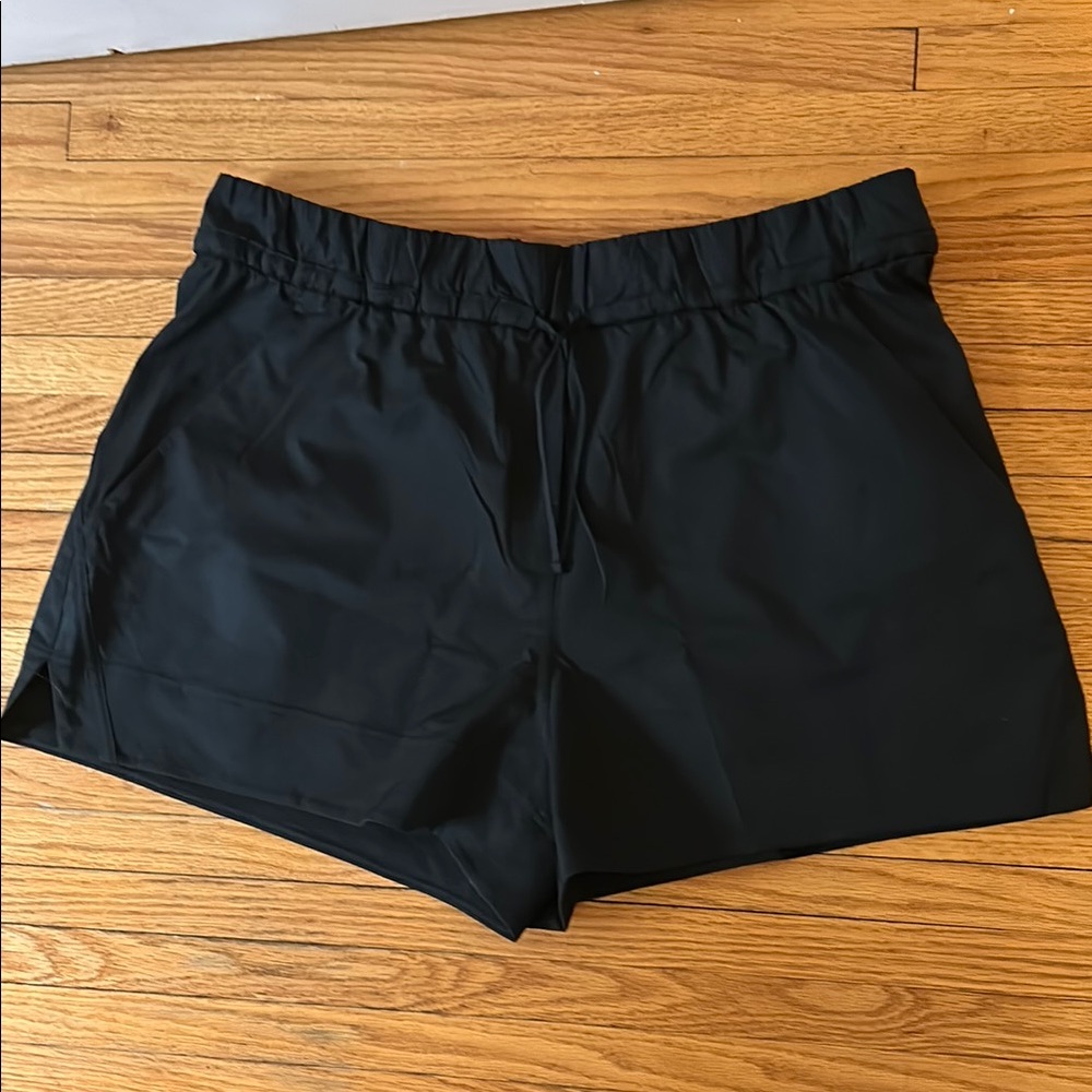 NWT Lululemon Cinchable Waist HR Woven Shorts 3.5”